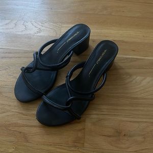 INTENTIONALLY BLANK 'Tami' Sandal